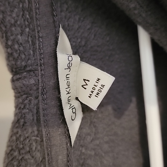 Calvin Klein Cropped Hoody - Picture 2 of 3